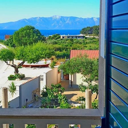 Manora Sucuraj 2 Bedroom Apartment Εξωτερικό φωτογραφία