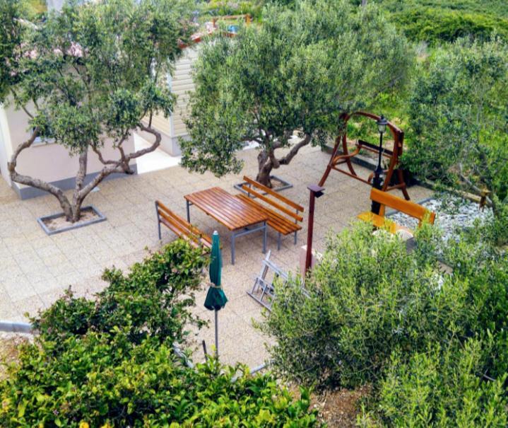 Manora Sucuraj 2 Bedroom Apartment Εξωτερικό φωτογραφία
