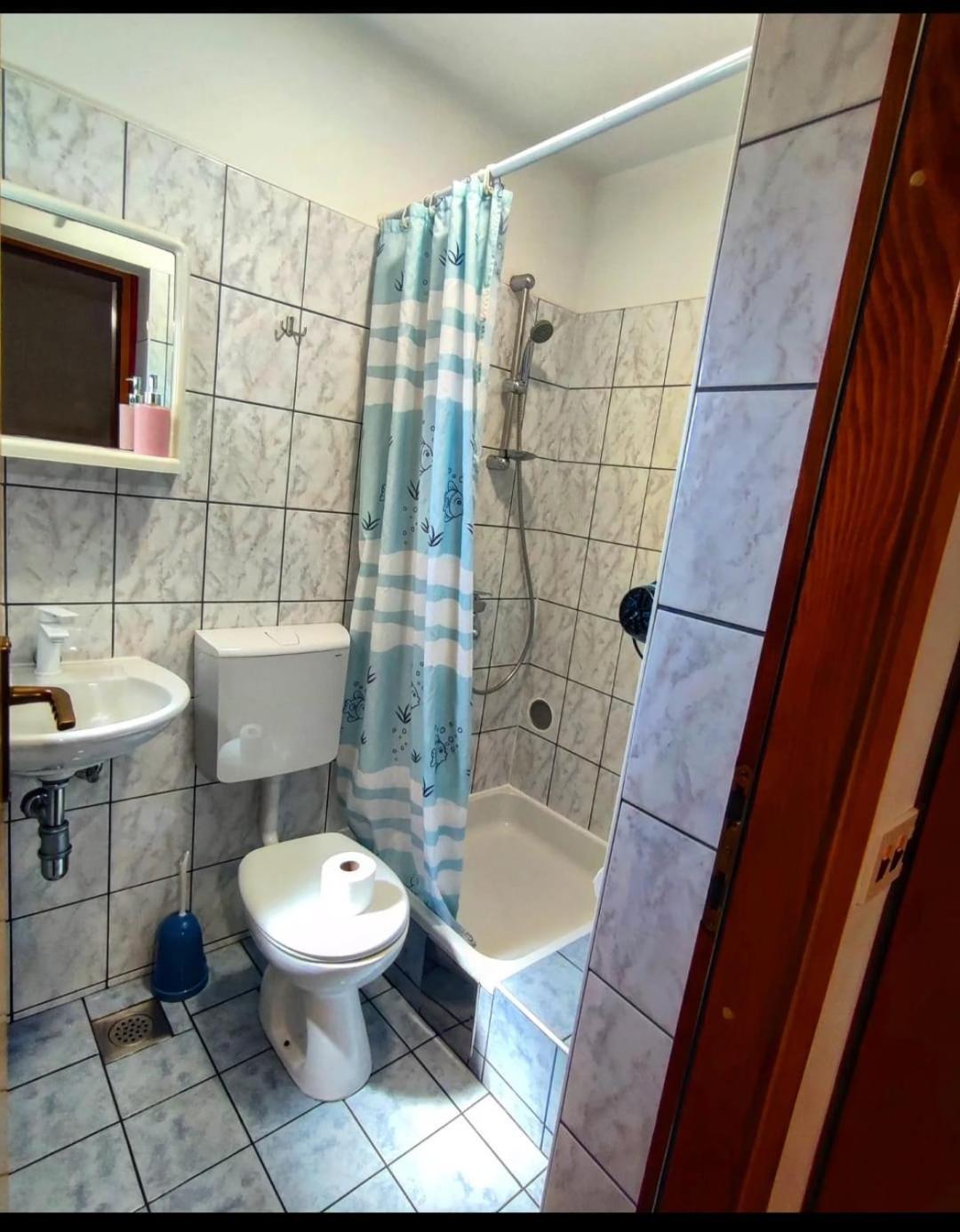 Manora Sucuraj 2 Bedroom Apartment Εξωτερικό φωτογραφία