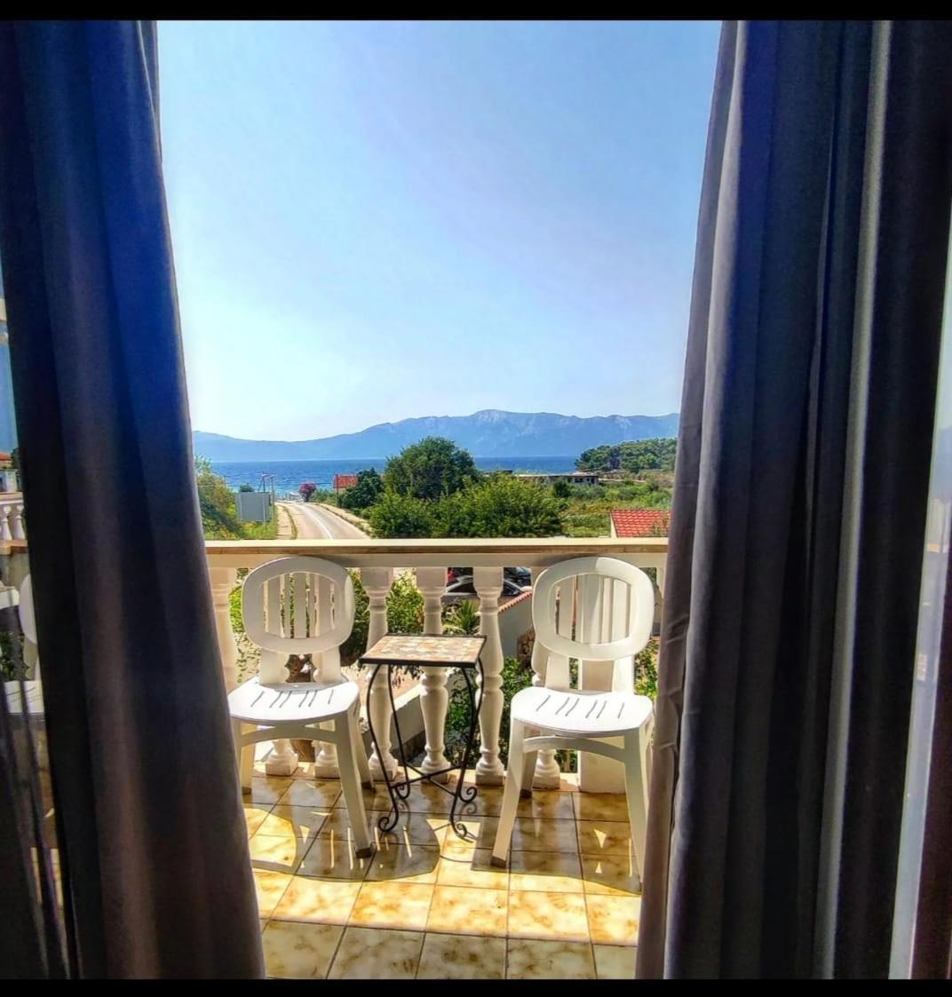 Manora Sucuraj 2 Bedroom Apartment Εξωτερικό φωτογραφία