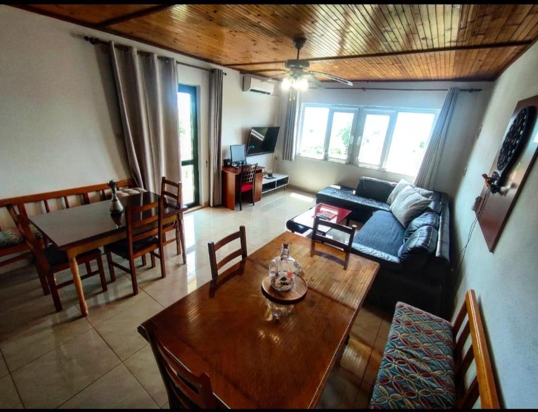 Manora Sucuraj 2 Bedroom Apartment Εξωτερικό φωτογραφία