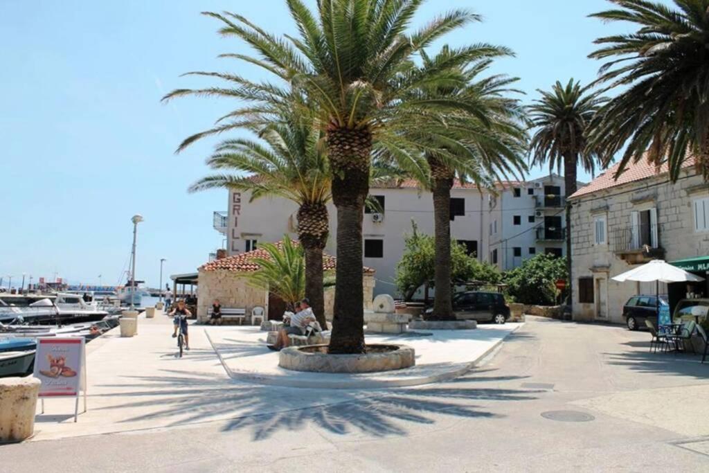 Manora Sucuraj 2 Bedroom Apartment Εξωτερικό φωτογραφία