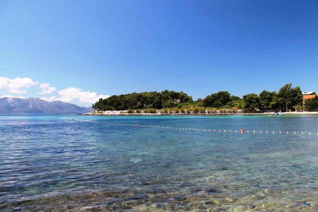 Manora Sucuraj 2 Bedroom Apartment Εξωτερικό φωτογραφία