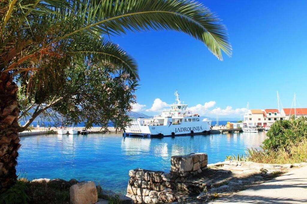 Manora Sucuraj 2 Bedroom Apartment Εξωτερικό φωτογραφία