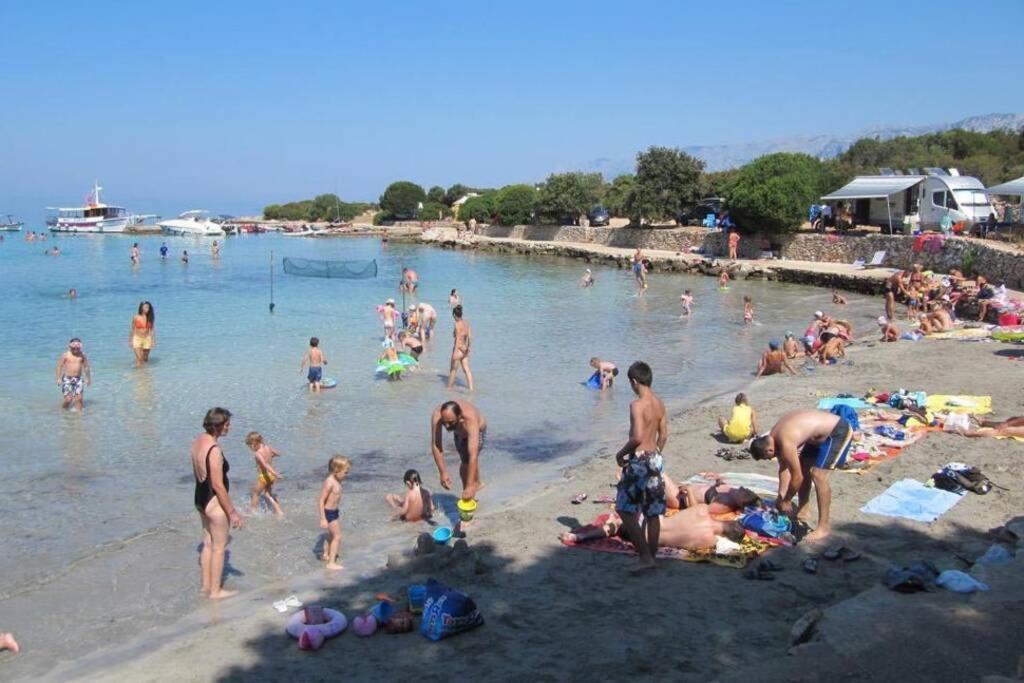 Manora Sucuraj 2 Bedroom Apartment Εξωτερικό φωτογραφία